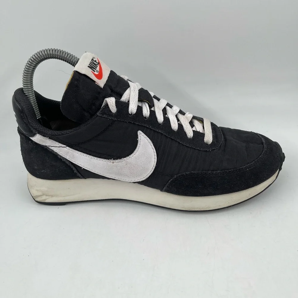 Nike Boys Air Tailwind 79 Black White Low Top Lace-Up Running Shoe- Size 5.5Y